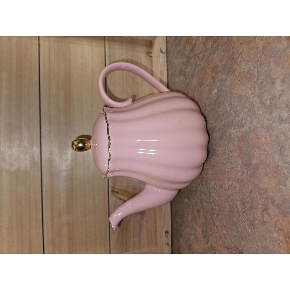 Amazing Ware teapot